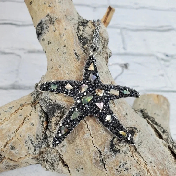 Natural Shell Chipped Rhinestone Starfish Pendant Necklace with 18in Chain - Picture 3 of 6